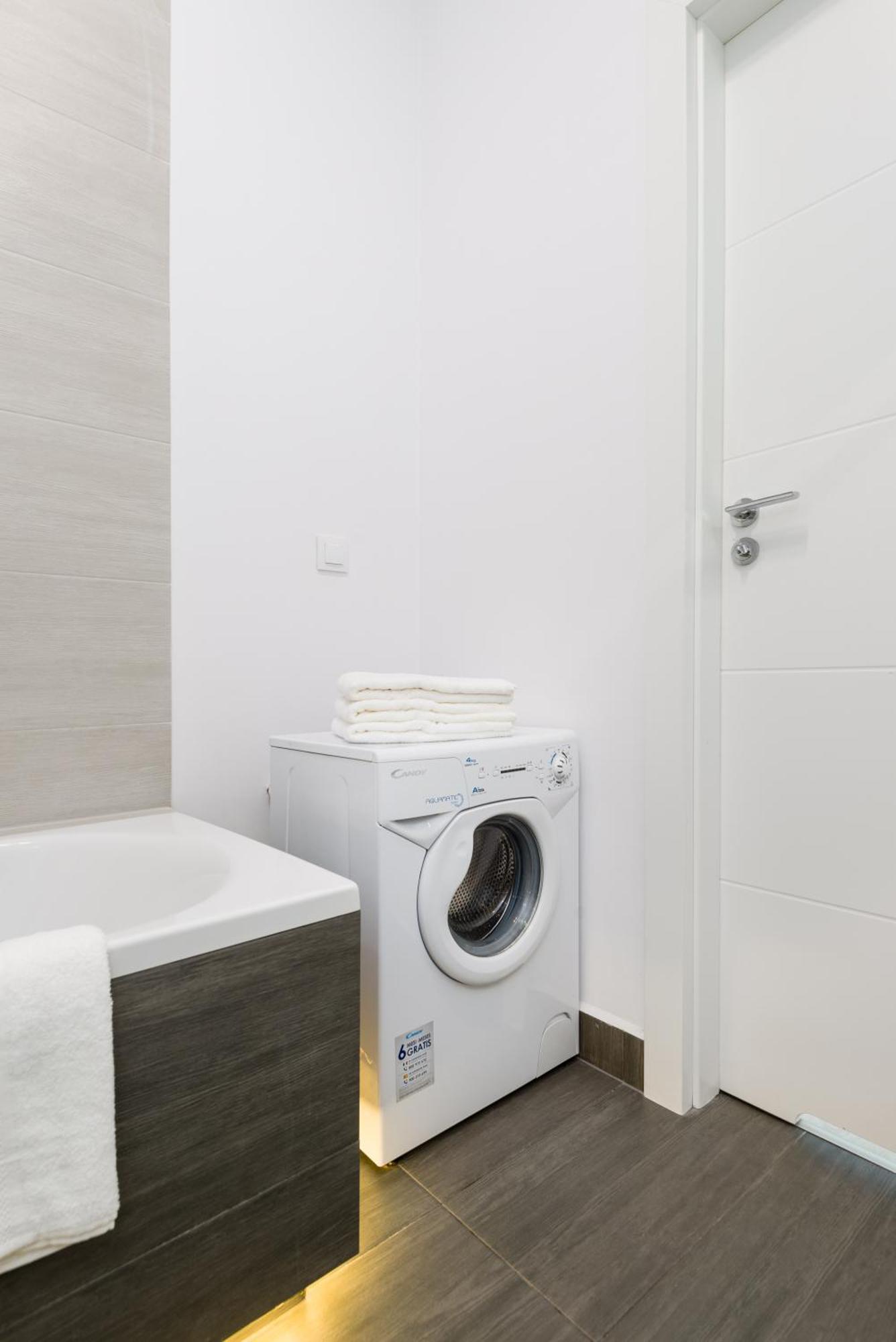 Apartament Lubliniecka Z Pieknym Widokiem Na Radiostacje Gliwice Buitenkant foto